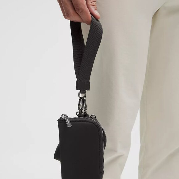 BNWT Lululemon Dual Pouch Wristlet Wallet - Picture 2 of 8